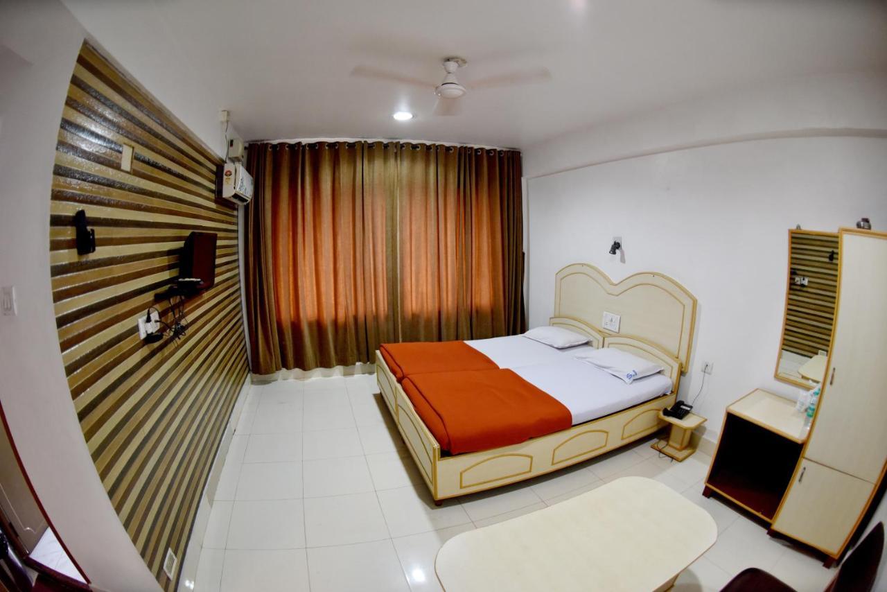 Hotel Sharada International 乌杜皮 外观 照片