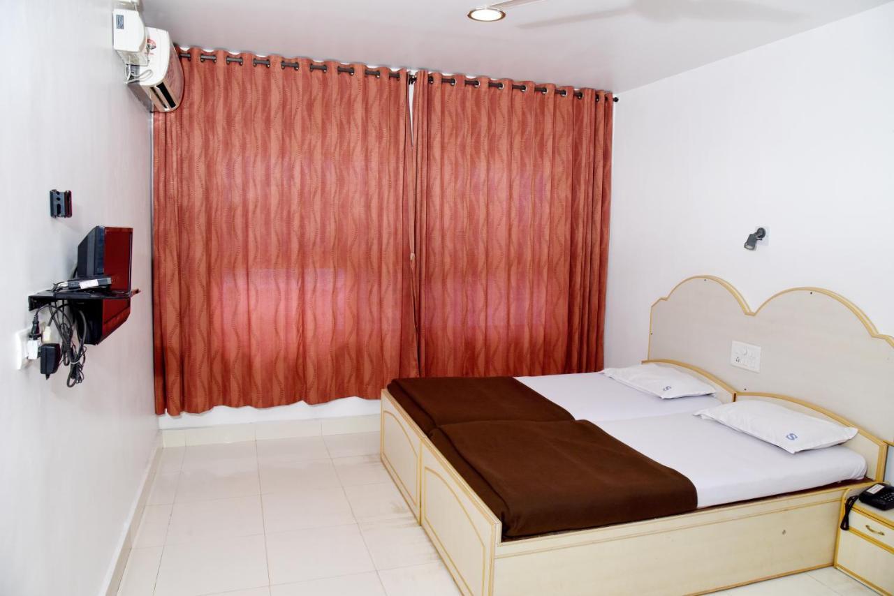 Hotel Sharada International 乌杜皮 外观 照片