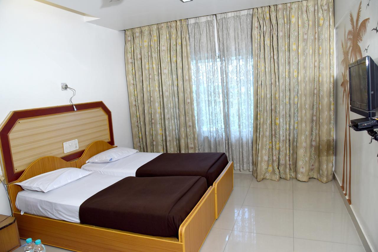 Hotel Sharada International 乌杜皮 外观 照片