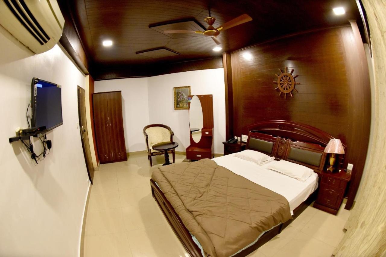 Hotel Sharada International 乌杜皮 外观 照片